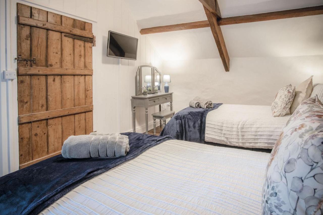 The Lodge - 2 Bedroom Cottage - Princes Gate Ludchurch ภายนอก รูปภาพ